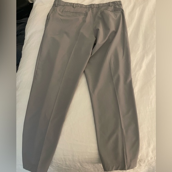 IZOD Golf swing flex pants - Picture 3 of 4